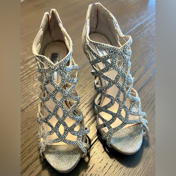 INC silver heels - Picture 2 of 2